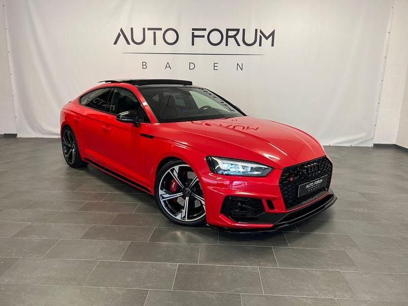 Rot Gebraucht 2019 Audi RS5 Sportback Ambiente Limousine | 49.750 € (Fairer Preis) - Bild 1/4