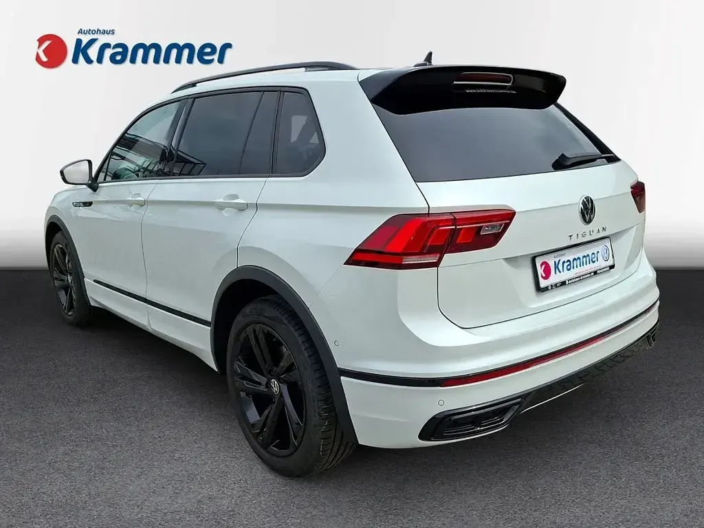 Gebraucht VW Tiguan R-line 150 PS (110 kW) 2024 Weiß SUV