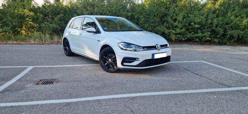 Weiß Gebraucht 2019 VW Golf VII Highline Limousine | 18.550 € (Fairer Preis) - Bild 1/4