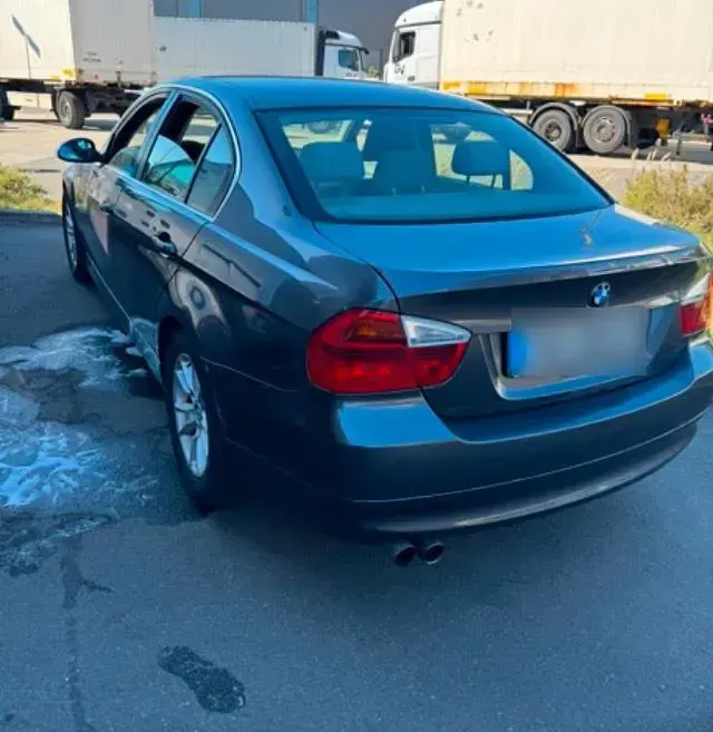 Gebraucht BMW 325 218 PS (160 kW) 2005 Grau Limousine