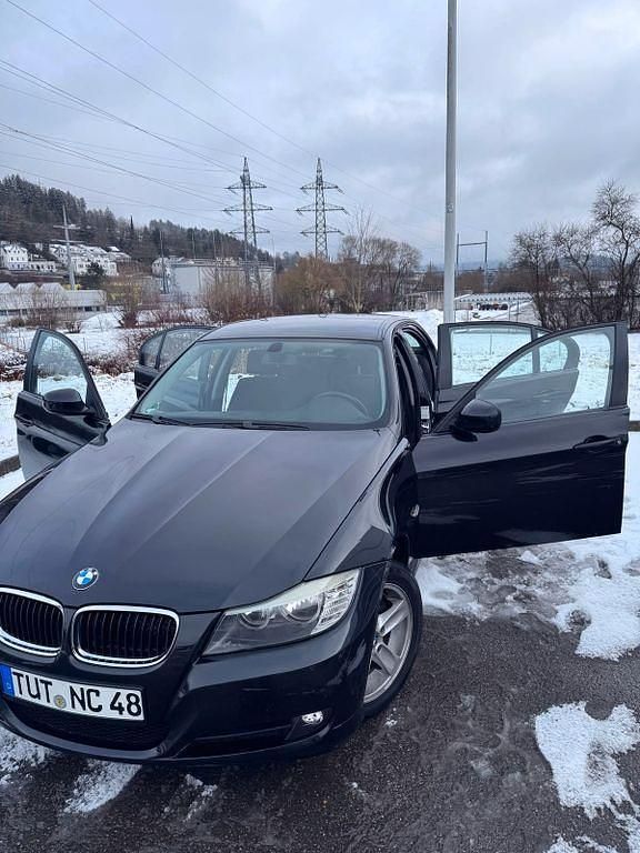 Gebraucht BMW 318 143 PS (105 kW) 2008 Schwarz Limousine