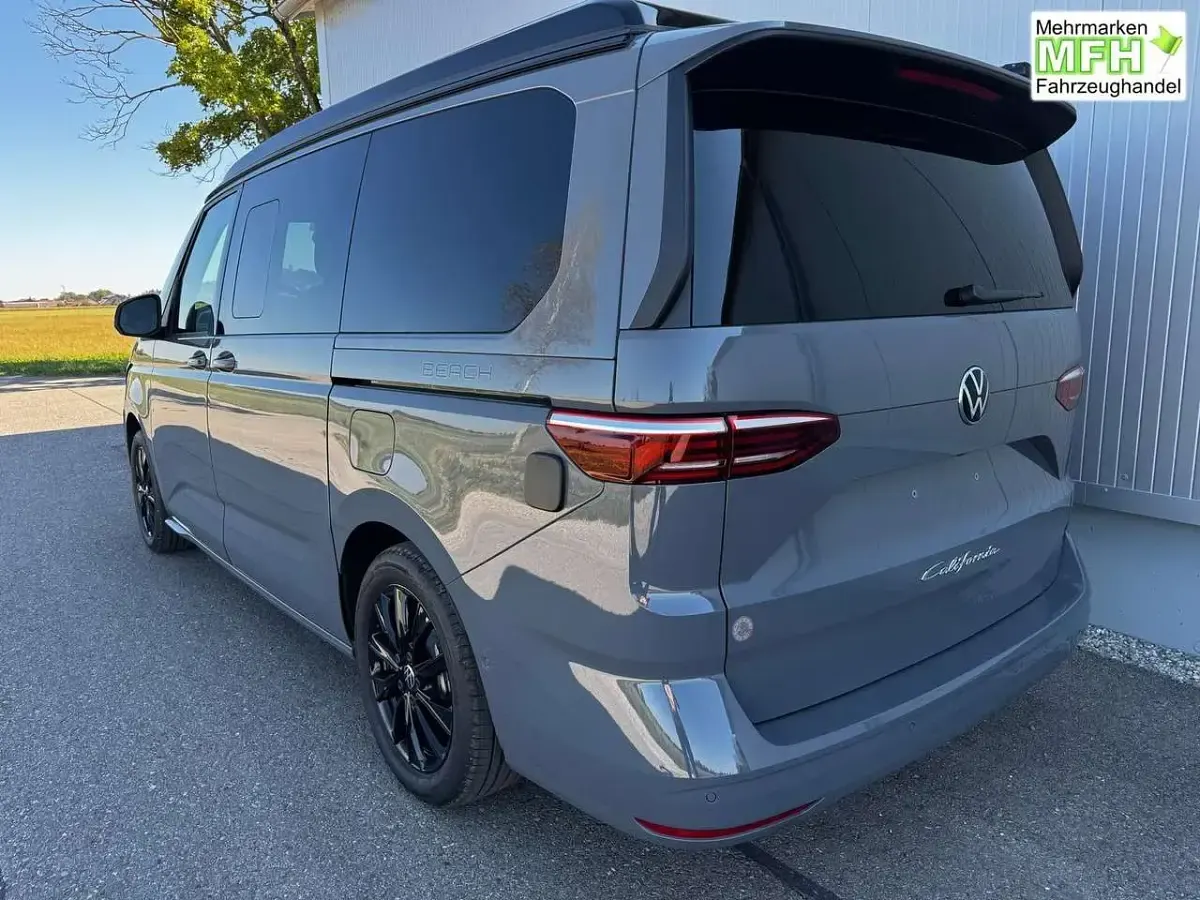 Neu VW California Beach 150 PS (110 kW) 2026 Puregrey Van