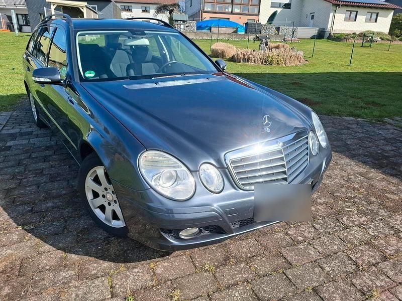 Second-hand Mercedes E220 170 CP (125 kW) 2008 Gri Break