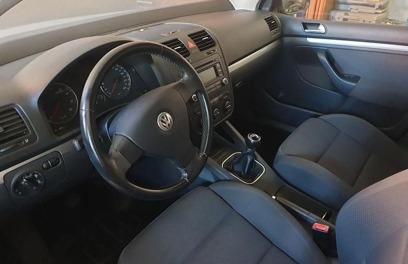 Gebraucht VW Golf IV Trendline 116 PS (85 kW) 2006 Grau Limousine