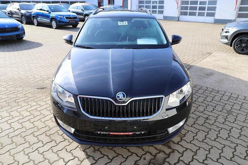 Gebraucht Skoda Octavia Style 150 PS (110 kW) 2016 Schwarz Kleinwagen