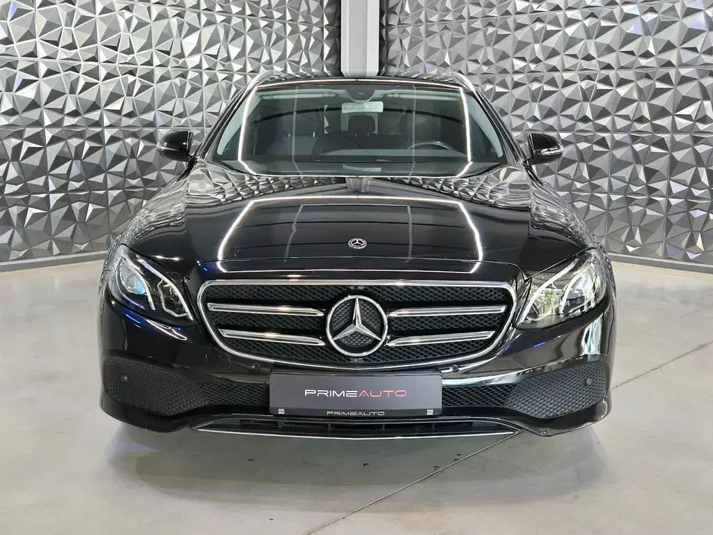 Gebraucht Mercedes E200 Avantgarde 150 PS (110 kW) 2019 Schwarz Kombi