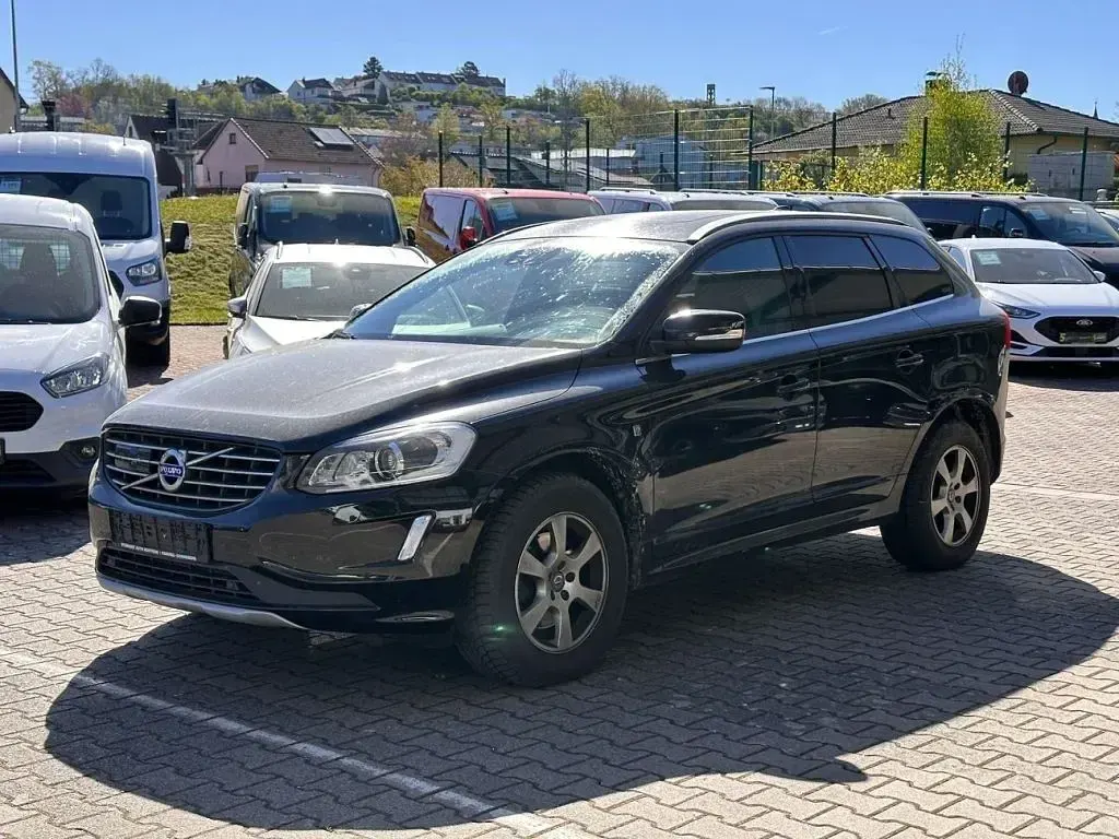 Gebraucht Volvo XC60 Ocean Race 190 PS (139 kW) 2016 Onyx black (metallic) SUV