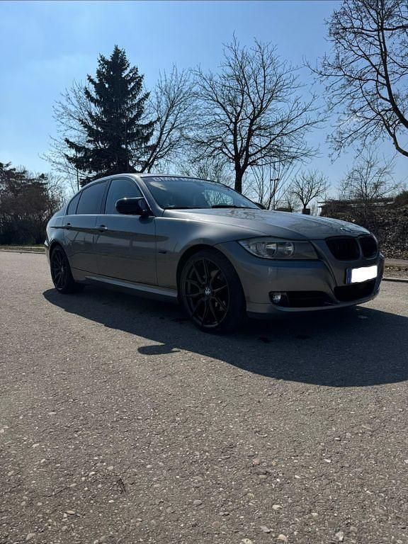 Gebraucht BMW 325 218 PS (160 kW) 2008 Grau Limousine
