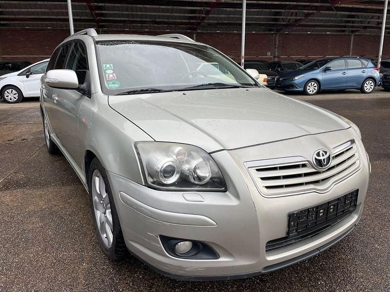 Gebraucht Toyota Avensis Executive 147 PS (108 kW) 2006 Silber Kombi