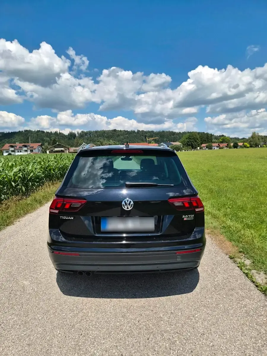 Gebraucht VW Tiguan 150 PS (110 kW) 2017 Schwarz SUV