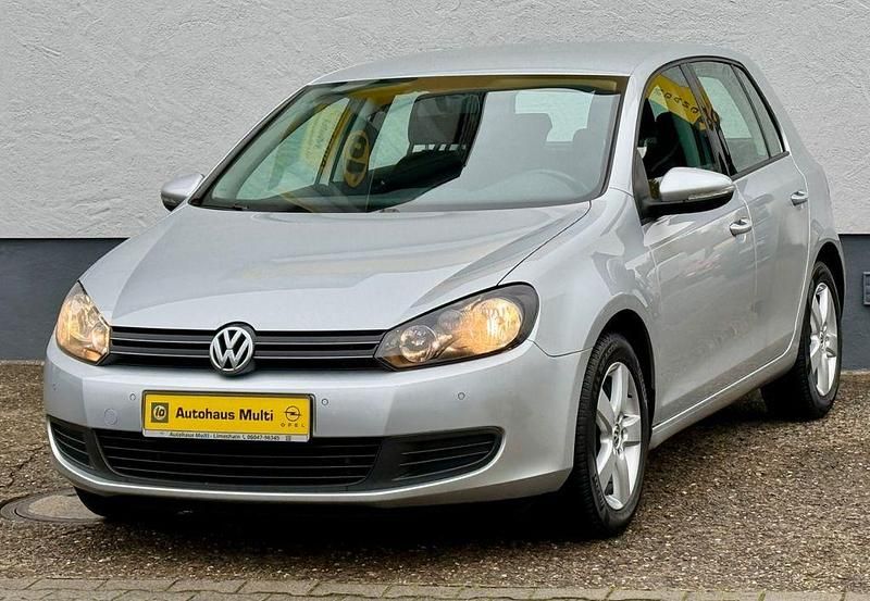 Gebraucht VW Golf VI Comfortline 122 PS (89 kW) 2011 Silber Kleinwagen