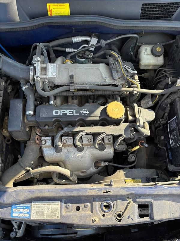 Gebraucht Opel Astra 85 PS (62 kW) 2003 Blau Kleinwagen