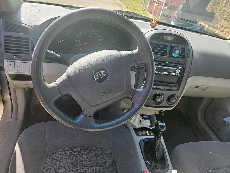 Gebraucht Kia Cerato 102 PS (75 kW) 2005 Grau Limousine