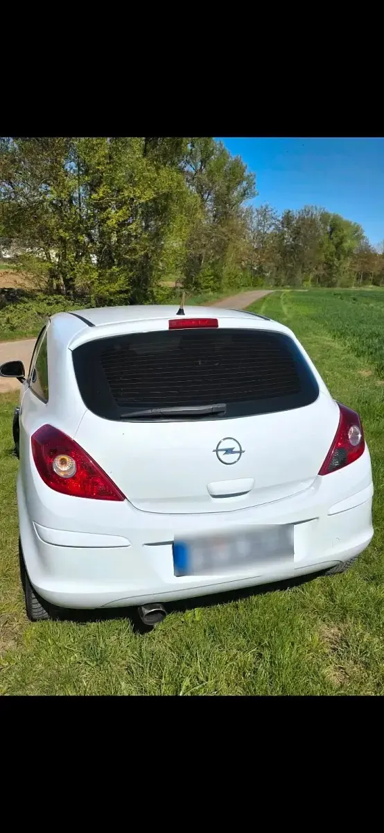 Gebraucht Opel Corsa 80 PS (58 kW) 2010 Weiß Kleinwagen