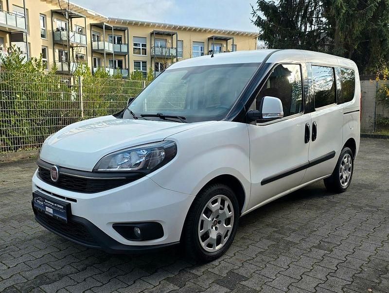 Weiß Gebraucht 2021 Fiat Doblò Van / Kleinbus | 8.690 € (Guter Preis) - Bild 1/4
