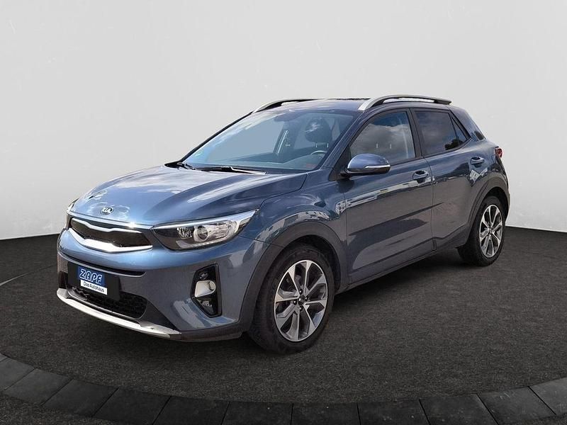 (eu3) denimblau met. Gebraucht 2020 Kia Stonic Vision SUV | 13.990 € (Fairer Preis) - Bild 1/4