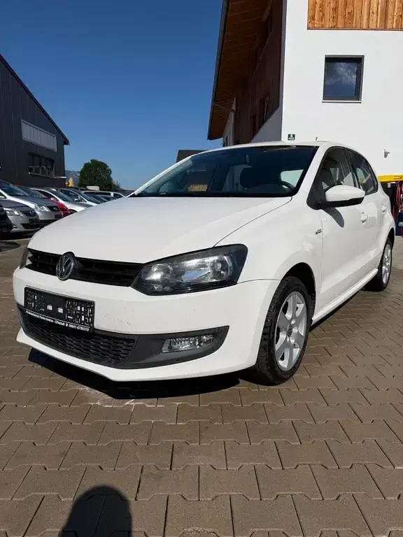 Gebraucht VW Polo Trendline 60 PS (44 kW) 2013 Weiß Kleinwagen