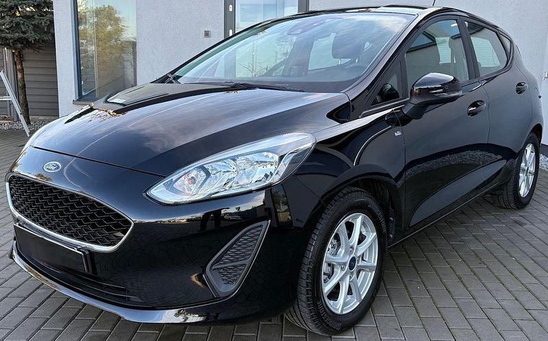 Gebraucht Ford Fiesta Trend 101 PS (74 kW) 2018 Iridiumschwarz metallic Limousine
