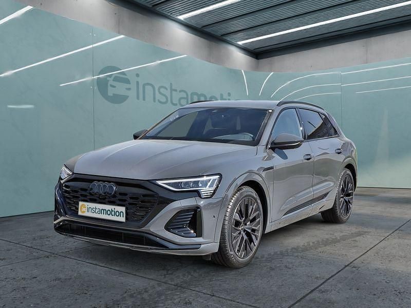 Grau Gebraucht 2024 Audi Q8 e-tron S-Line SUV | 78.699 € - Bild 1/4