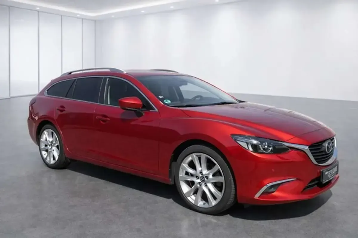 Gebraucht Mazda 6 150 PS (110 kW) 2016 Rot Kombi