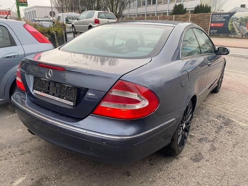 Gebraucht Mercedes CLK200 163 PS (119 kW) 2002 Blau Coupé