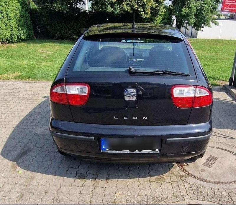 Second-hand Seat Leon 105 CP (77 kW) 2004 Berlinǎ
