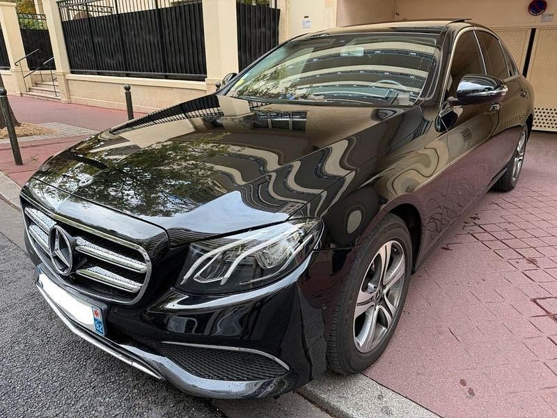 Schwarz Gebraucht 2021 Mercedes E200 Avantgarde Limousine | 18.990 € (Guter Preis) - Bild 1/4