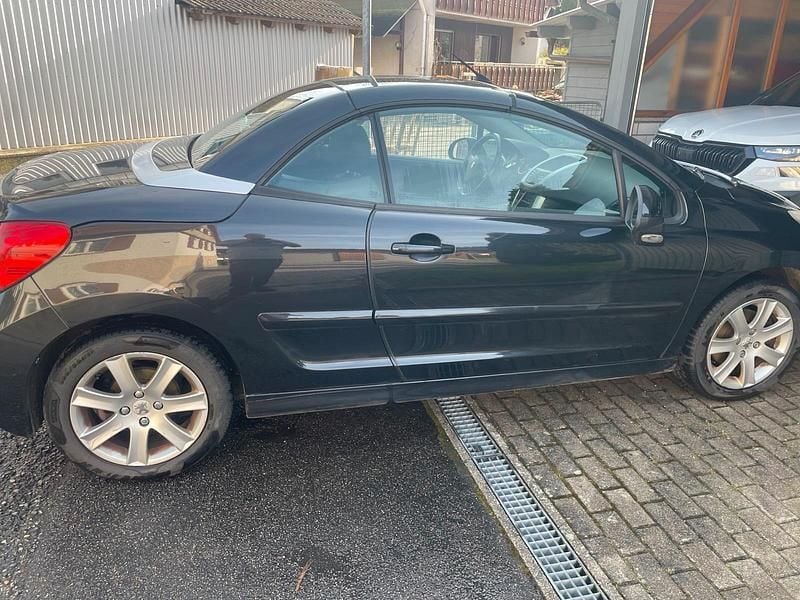 Gebraucht Peugeot 207 110 PS (80 kW) 2008 Schwarz Cabrio
