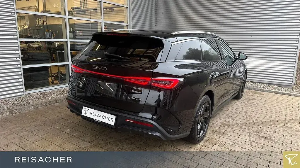 Gebraucht BYD Seal Comfort 212 PS (155 kW) 2025 Obsidian black Limousine