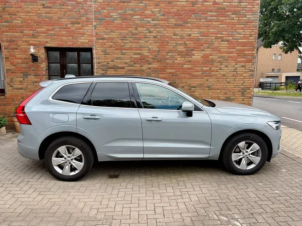Gebraucht Volvo XC60 Core 197 PS (144 kW) 2024 Grau SUV