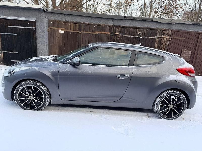 Grau Gebraucht 2012 Hyundai Veloster Style Coupé | 4.500 € (Fairer Preis) - Bild 1/4