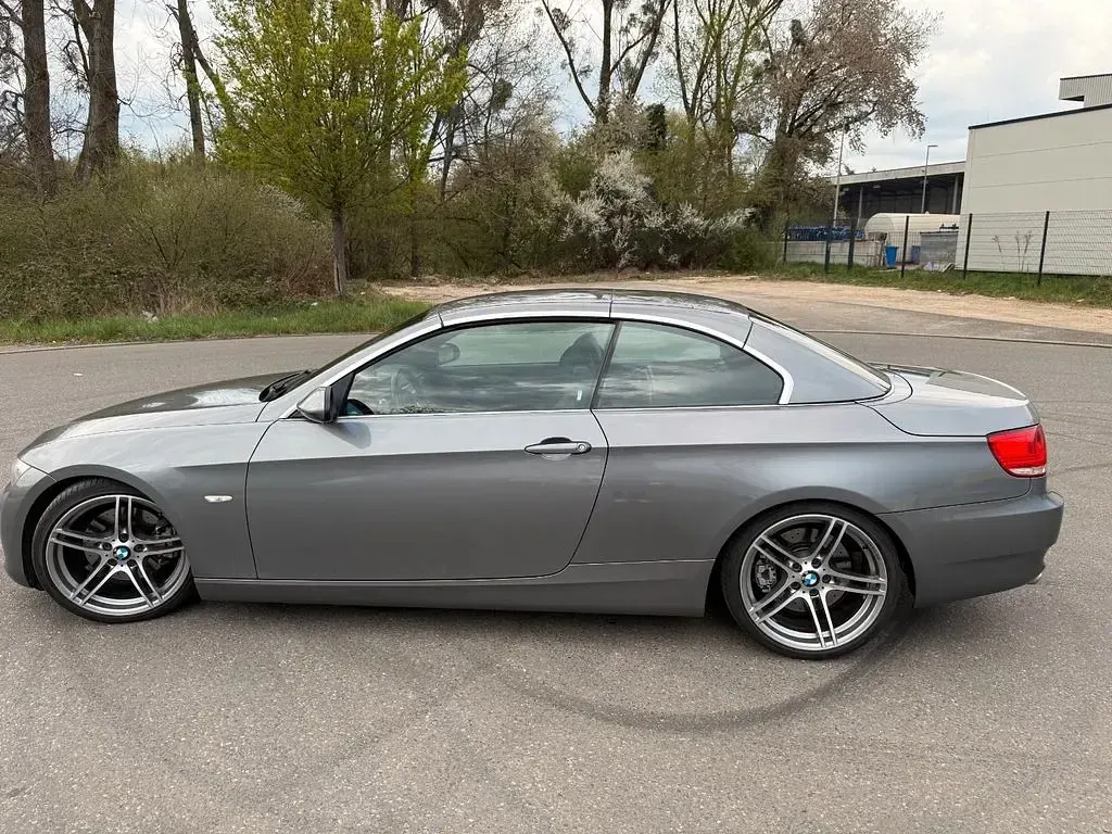 Gebraucht BMW 325 Cabriolet Performance 197 PS (144 kW) 2007 Grau Cabrio
