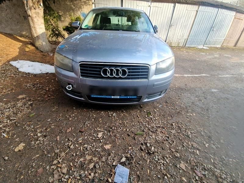 Grau Gebraucht 2003 Audi A3 Limousine | 800 € (Guter Preis) - Bild 1/4