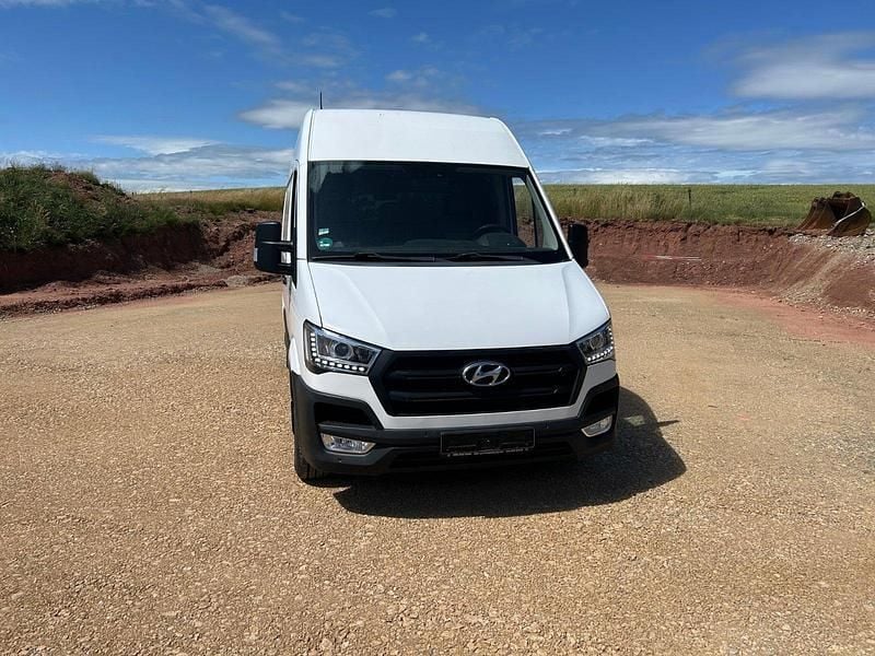 Cremeweiß uni / sol Gebraucht 2017 Hyundai H 350 Van | 8.999 € (Superpreis) - Bild 1/4
