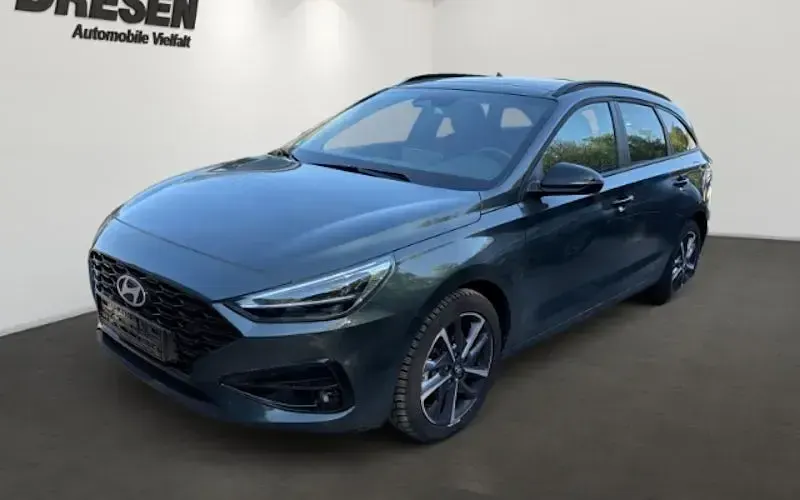 Gebraucht Hyundai i30 Advantage 150 PS (110 kW) 2025 Gruen Kombi