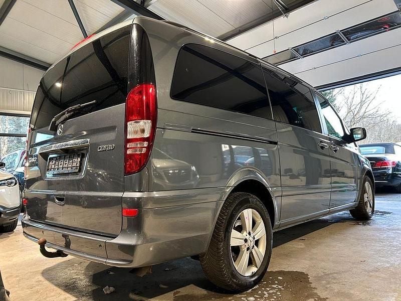 Gebraucht Mercedes Viano Edition 224 PS (164 kW) 2012 Grau Van / Kleinbus