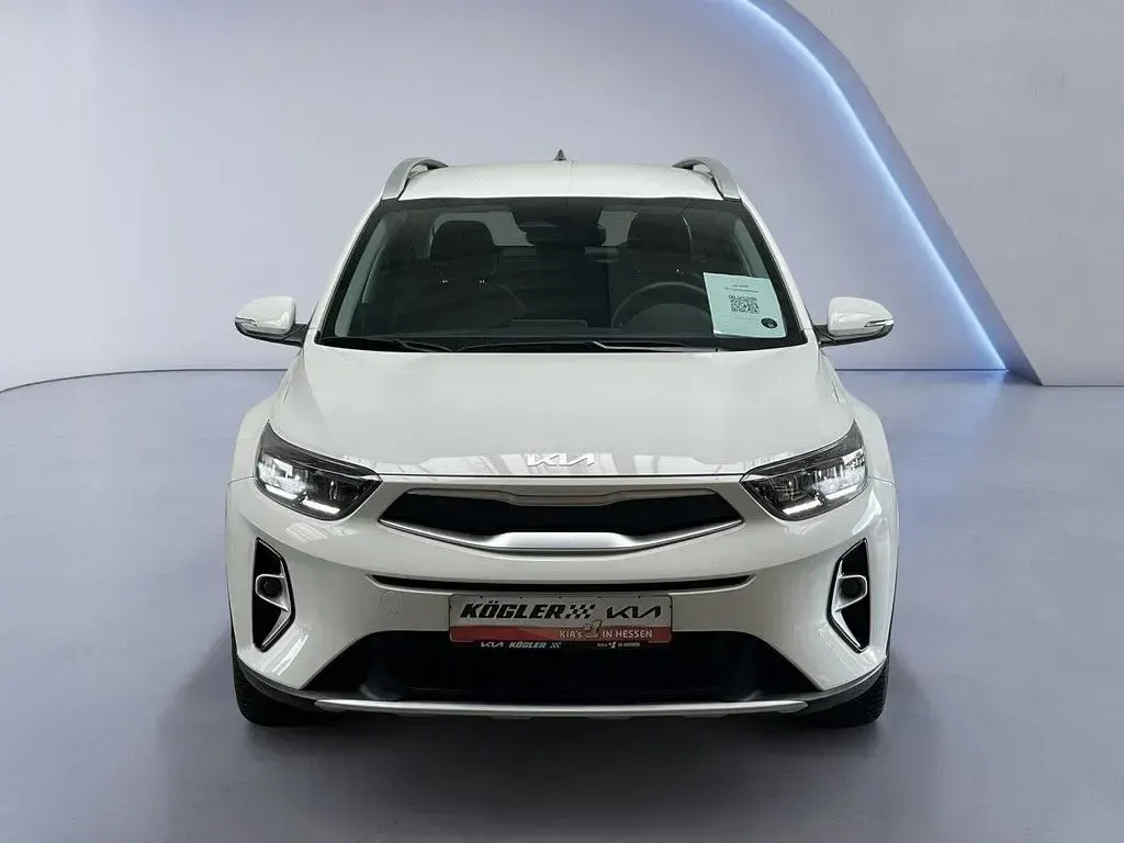 Używany Kia Stonic Vision 79 KM (58 kW) 2025 Biały SUV