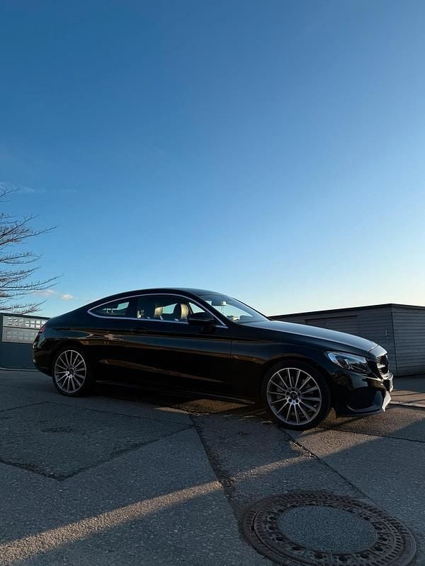 Gebraucht Mercedes C250 211 PS (155 kW) 2016 Schwarz Coupé