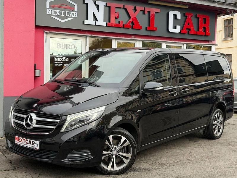 Schwarz Gebraucht 2016 Mercedes V220 Van / Kleinbus | 37.800 € (Teuer) - Bild 1/4