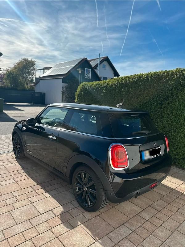 Second-hand Mini ONE 102 CP (75 kW) 2018 Negru Hatchback