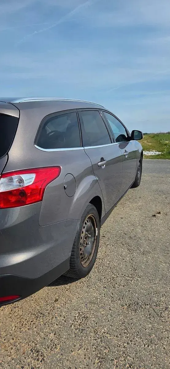 Gebraucht Ford Focus Titanium 125 PS (91 kW) 2012 Schwarz Kombi