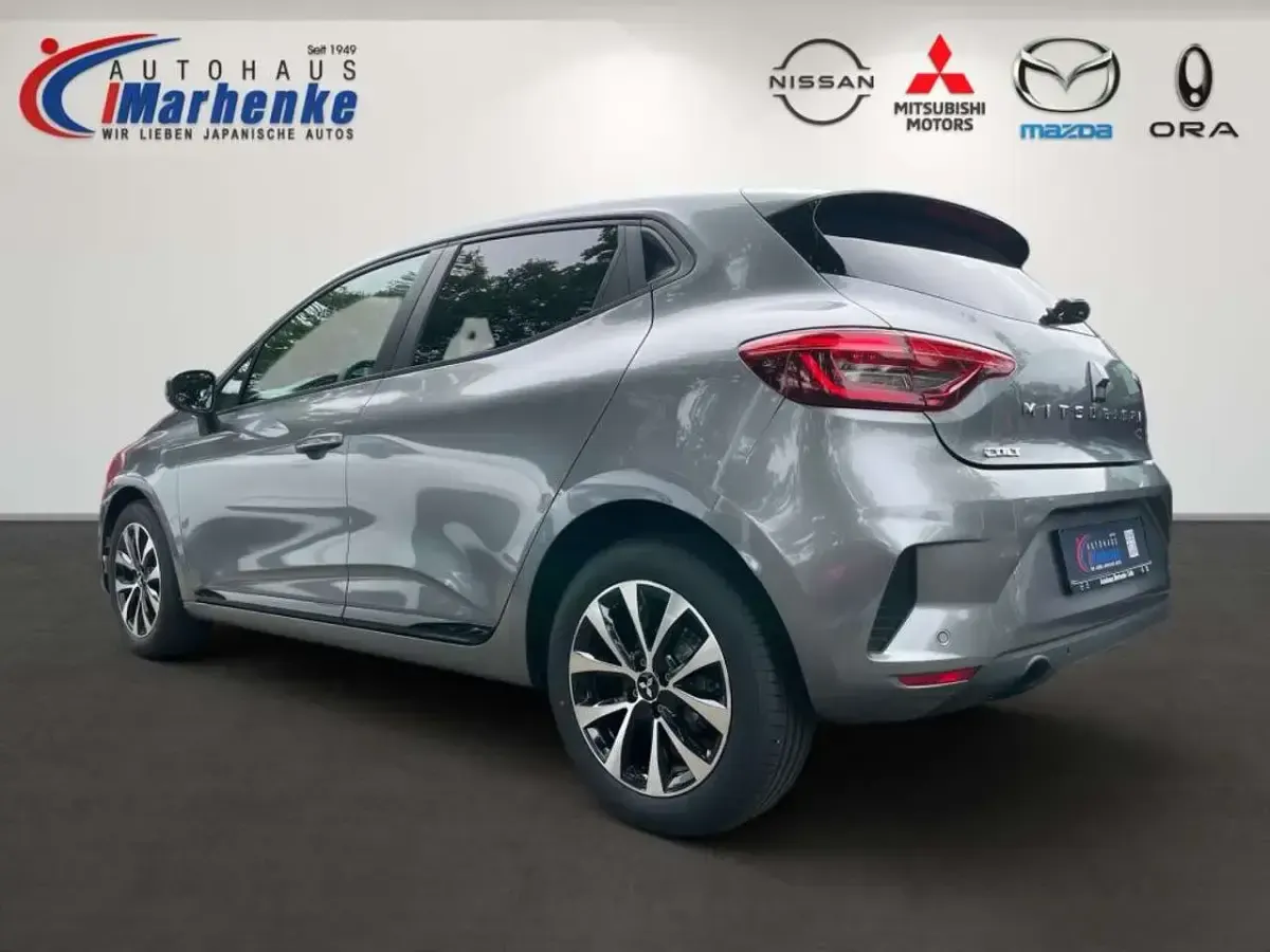 Neu Mitsubishi Colt Plus 91 PS (66 kW) 2026 Achatgrau metallic Kleinwagen