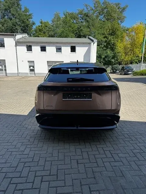 Gebraucht Nissan Ariya Evolve 160 kW (218 PS) 2023 Braun SUV