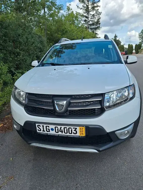 Gebraucht Dacia Sandero Stepway 90 PS (66 kW) 2016 Weiß Limousine