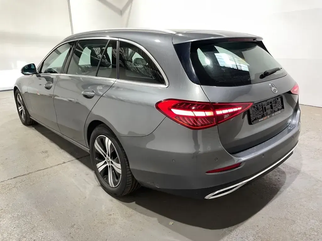 Gebraucht Mercedes C200 186 PS (136 kW) 2023 Grau Limousine