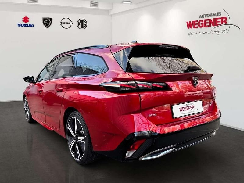 Neu Peugeot 308 SW GT 145 PS (106 kW) 2025 Rot Kombi