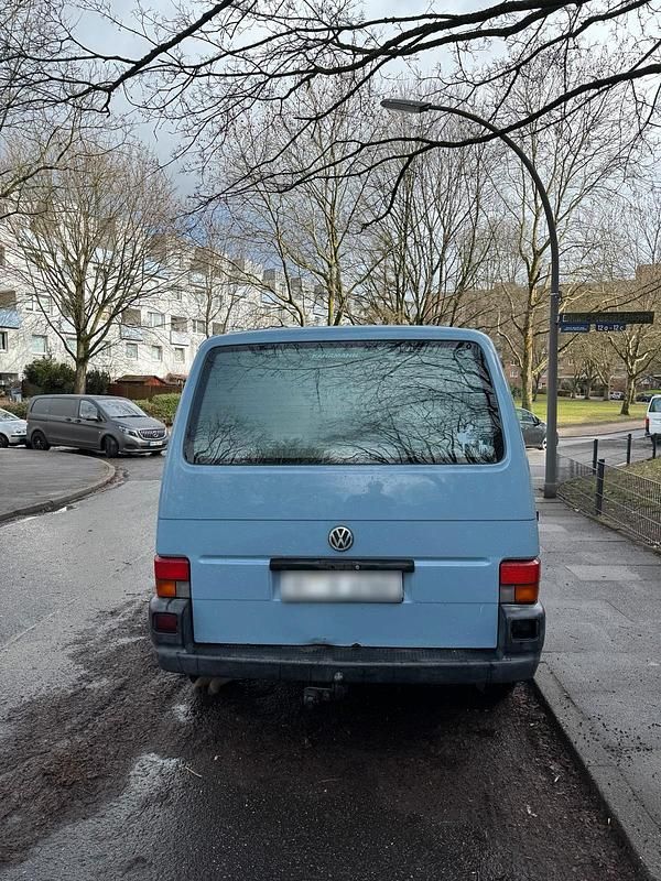 Second-hand VW Transporter 78 CP (57 kW) 2000 Albastru Van