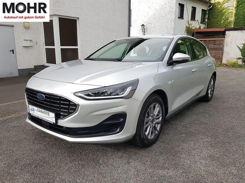 Gebraucht Ford Focus Titanium 125 PS (91 kW) 2023 Silber Limousine
