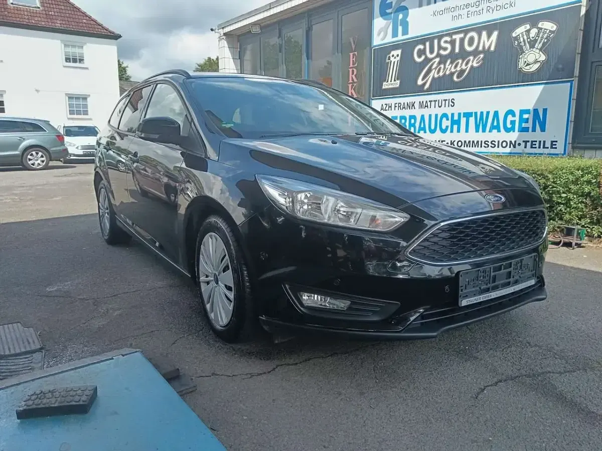 Gebraucht Ford Focus Business Edition 125 PS (91 kW) 2018 Iridiumschwarz metallic Kombi