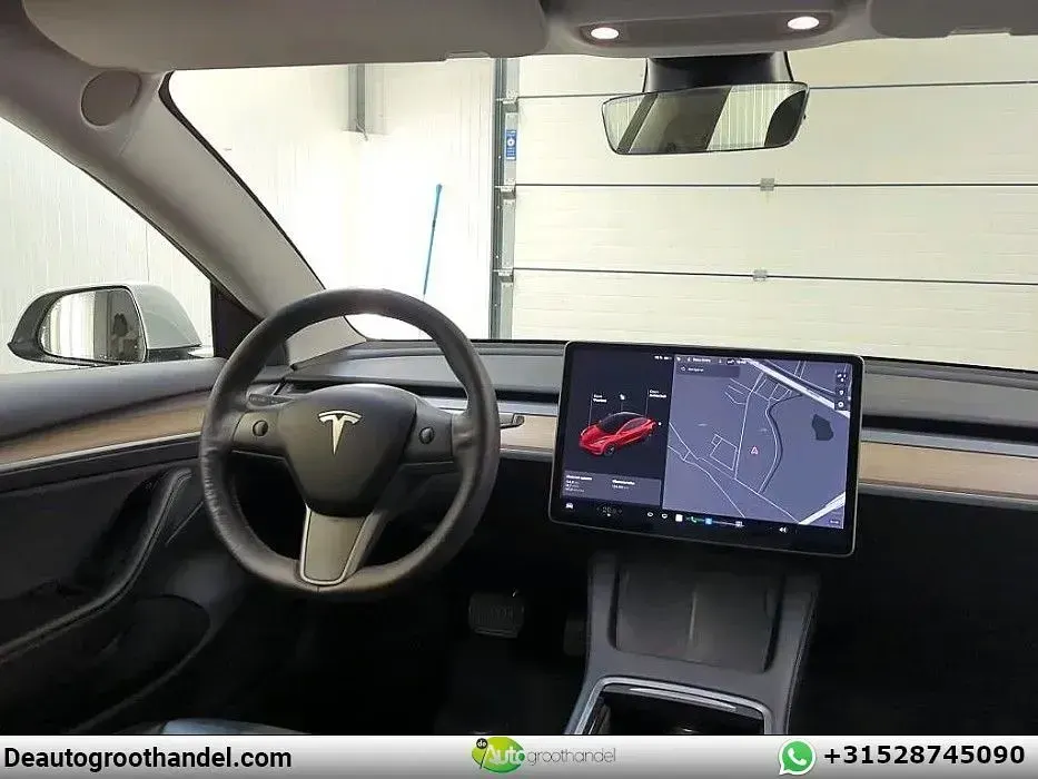 Gebraucht Tesla Model 3 Standard Range 175 kW (238 PS) 2021 Weiß Limousine
